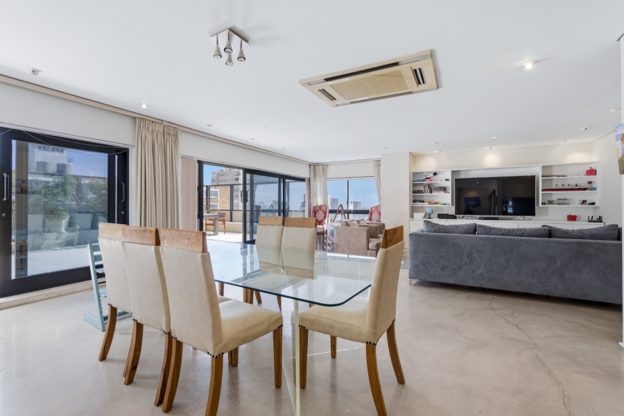 To Let 4 Bedroom Property for Rent in Sea Point Western Cape